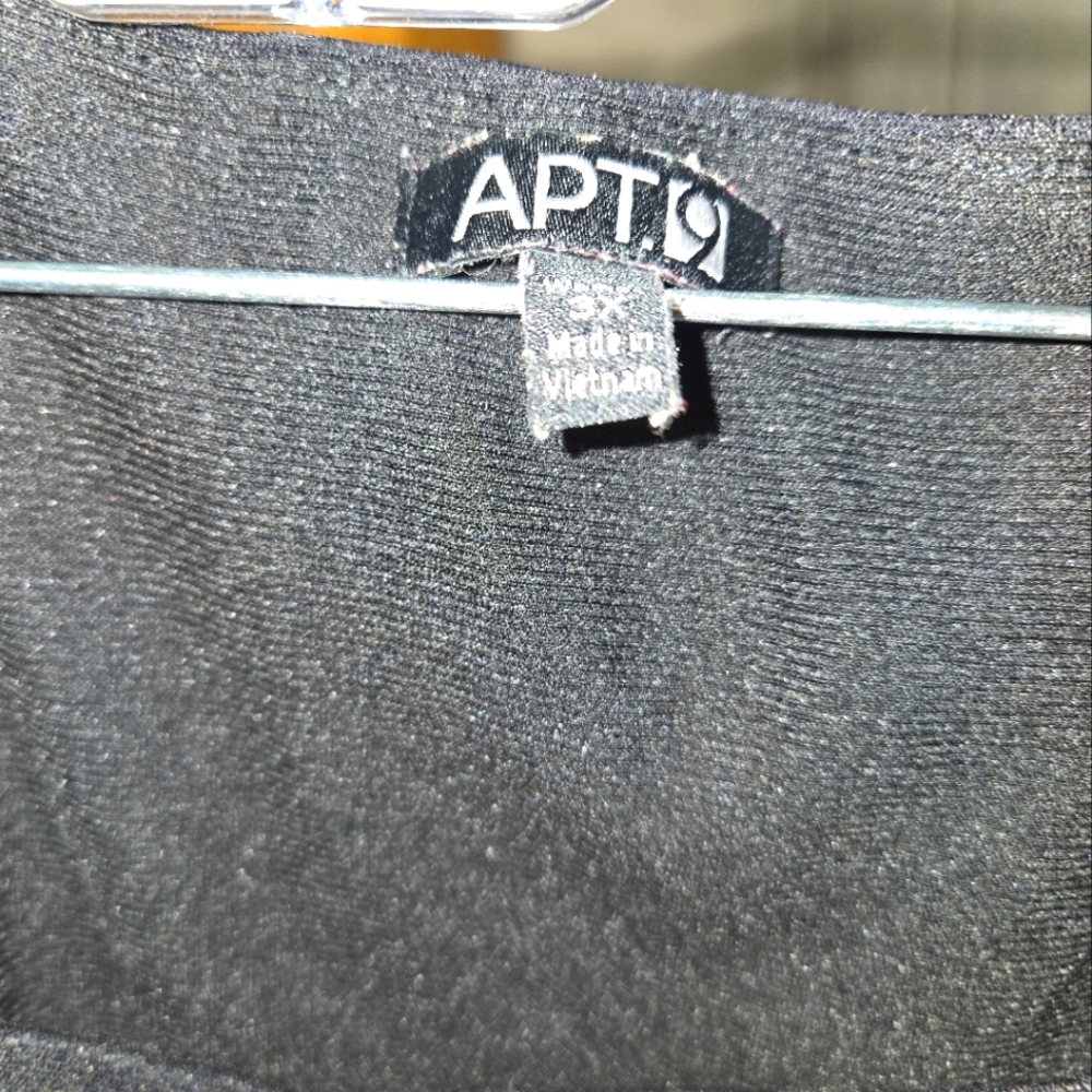 ***APT 9 WOMENS BLACK AND WHITE CHIC BLOUSE (3X) - Picture 3 of 8